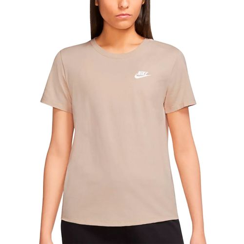 REMERA NIKE SPORTSWEAR CLUB ESSENTIALS MUJER