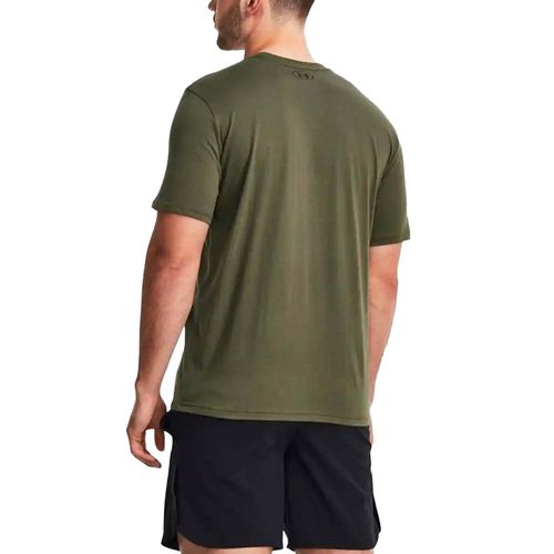 REMERA UNDER ARMOUR PROJECT ROCK BRAHMA BULL