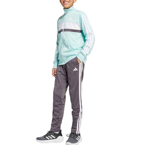 CONJUNTO ADIDAS SEASONAL ESSENTIALS 3S TIBERIO NIÑO