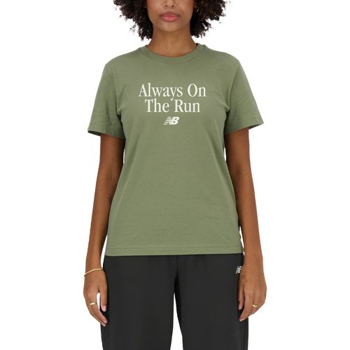 REMERA NEW BALANCE LIFESTYLE SLOGAN MUJER